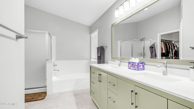 2460 E ELGIN Street, Chandler, AZ 85225