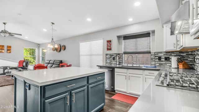 2460 E ELGIN Street, Chandler, AZ 85225