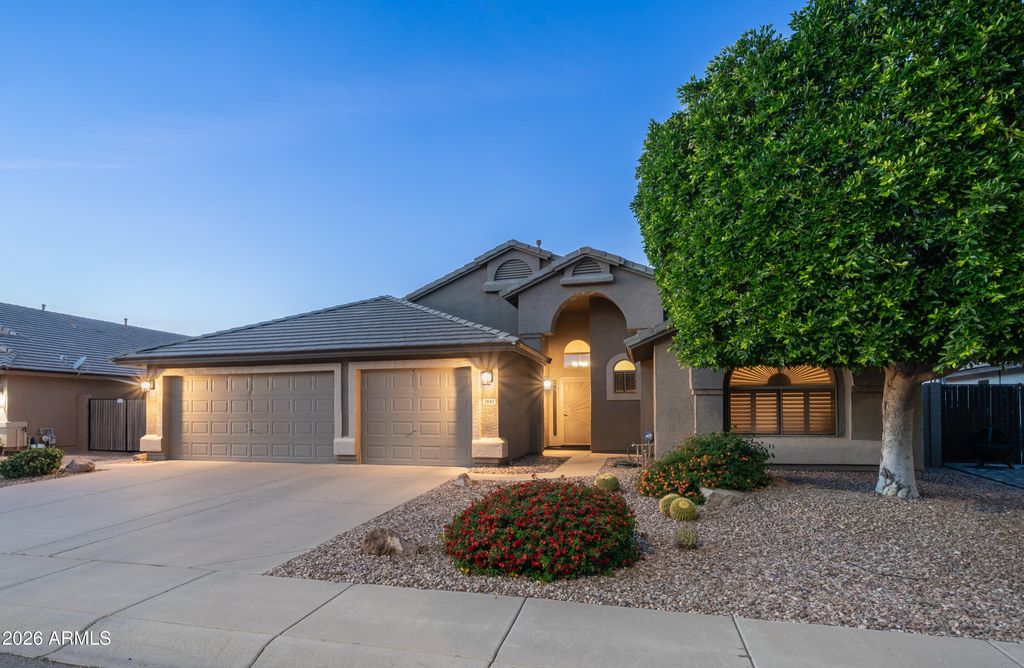 2460 E ELGIN Street, Chandler, AZ 85225