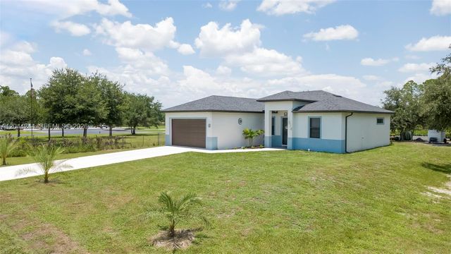 7834 14th Place, Labelle, FL 33935