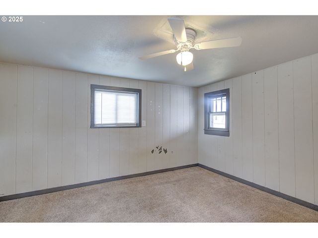 636 2ND St, Woodland, WA 98674
