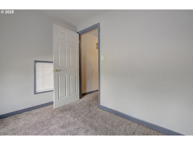 636 2ND St, Woodland, WA 98674