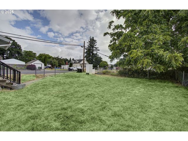 636 2ND St, Woodland, WA 98674