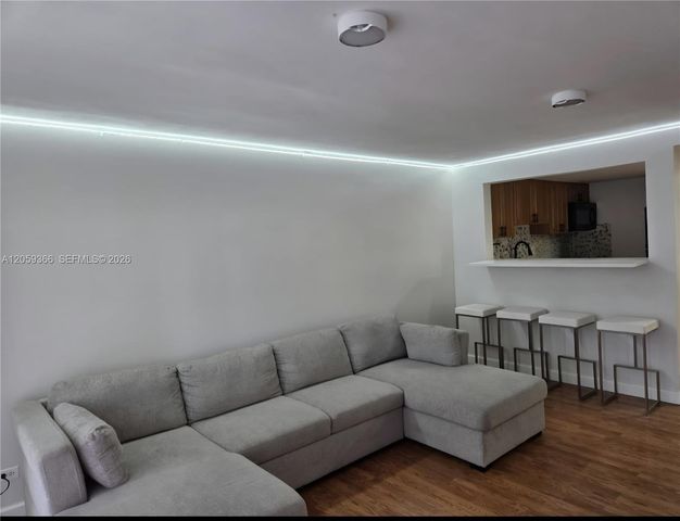 3750 Inverrary Dr 2B, Lauderhill, FL 33319