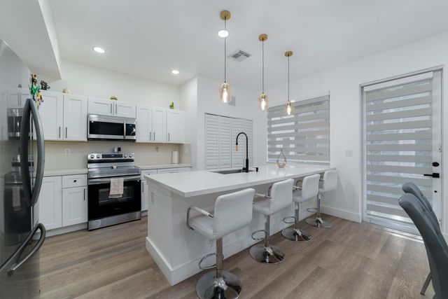 21105 NW 14th Place 4, Miami Gardens, FL 33169