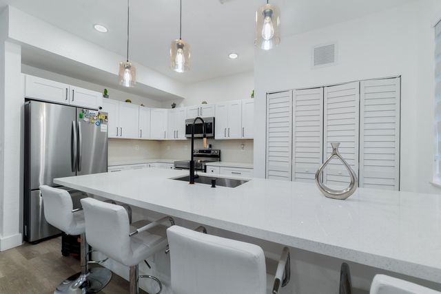 21105 NW 14th Place 4, Miami Gardens, FL 33169