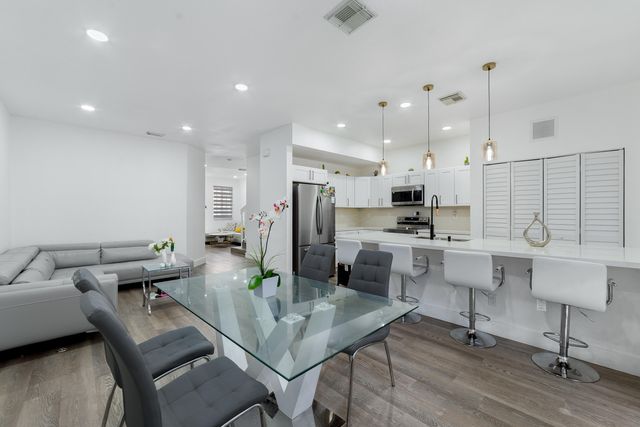 21105 NW 14th Place 4, Miami Gardens, FL 33169