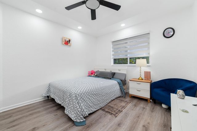 21105 NW 14th Place 4, Miami Gardens, FL 33169