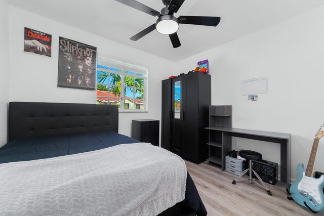 21105 NW 14th Place 4, Miami Gardens, FL 33169