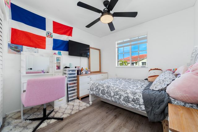 21105 NW 14th Place 4, Miami Gardens, FL 33169