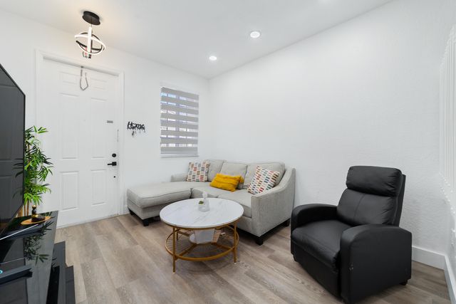 21105 NW 14th Place 4, Miami Gardens, FL 33169