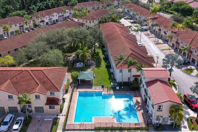 21105 NW 14th Place 4, Miami Gardens, FL 33169