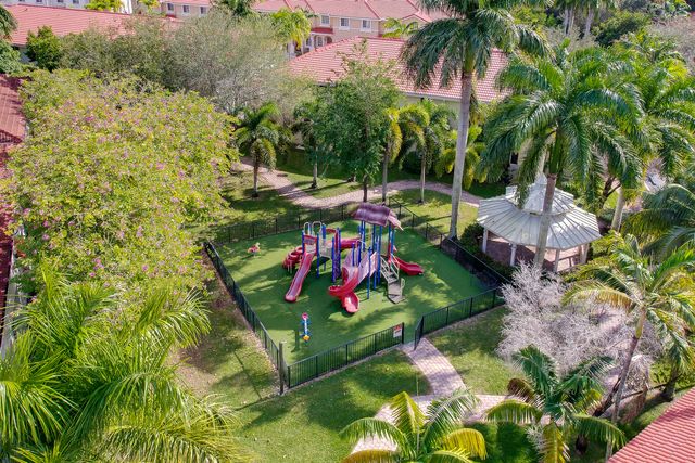 21105 NW 14th Place 4, Miami Gardens, FL 33169