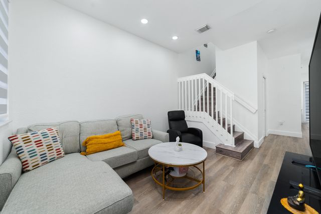 21105 NW 14th Place 4, Miami Gardens, FL 33169