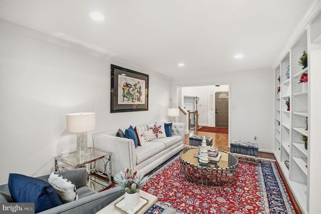 11728 STUART MILL RD, Oakton, VA 22124