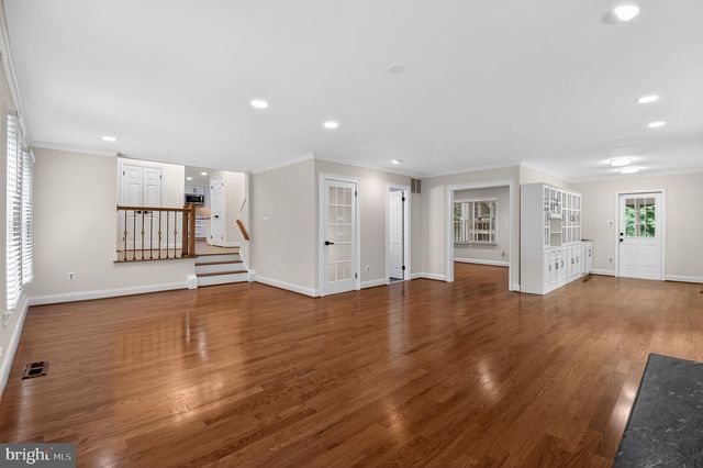 11728 STUART MILL RD, Oakton, VA 22124