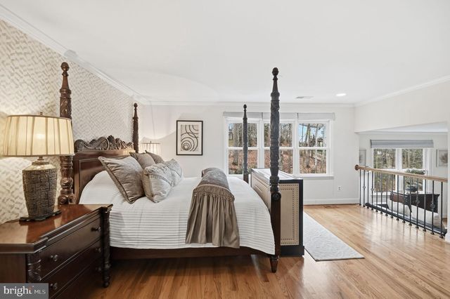 11728 STUART MILL RD, Oakton, VA 22124