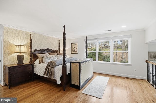 11728 STUART MILL RD, Oakton, VA 22124