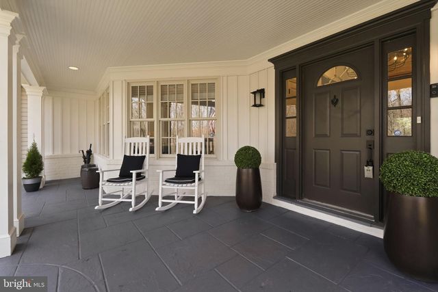 11728 STUART MILL RD, Oakton, VA 22124