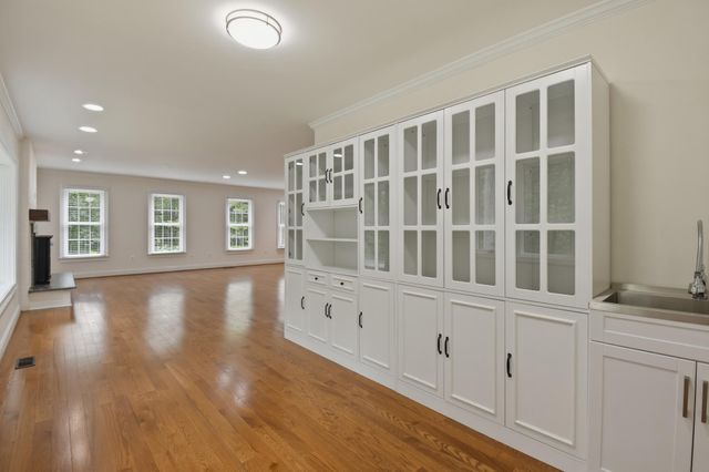 11728 STUART MILL RD, Oakton, VA 22124