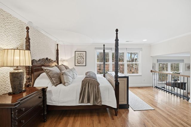 11728 STUART MILL RD, Oakton, VA 22124