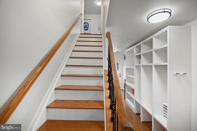 11728 STUART MILL RD, Oakton, VA 22124