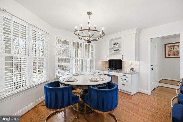 11728 STUART MILL RD, Oakton, VA 22124