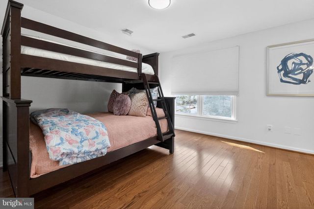 11728 STUART MILL RD, Oakton, VA 22124