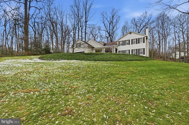 11728 STUART MILL RD, Oakton, VA 22124