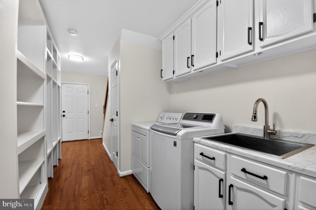 11728 STUART MILL RD, Oakton, VA 22124