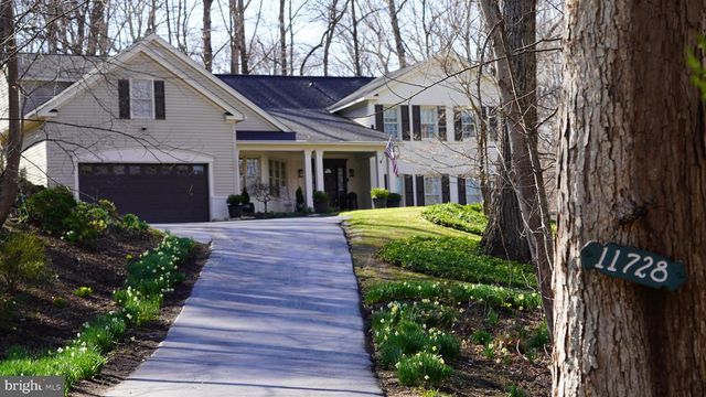 11728 STUART MILL RD, Oakton, VA 22124