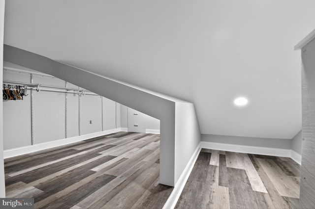 11728 STUART MILL RD, Oakton, VA 22124