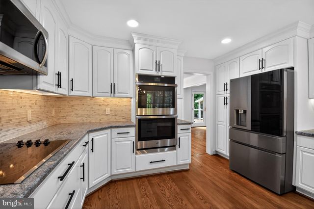 11728 STUART MILL RD, Oakton, VA 22124
