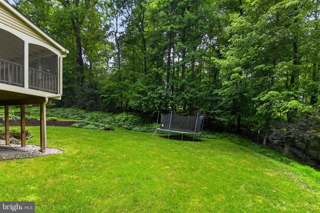 11728 STUART MILL RD, Oakton, VA 22124