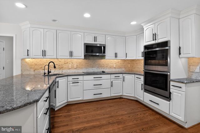 11728 STUART MILL RD, Oakton, VA 22124