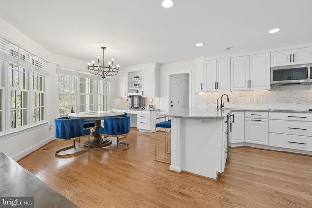 11728 STUART MILL RD, Oakton, VA 22124
