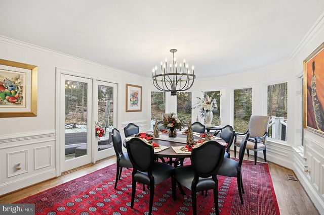 11728 STUART MILL RD, Oakton, VA 22124