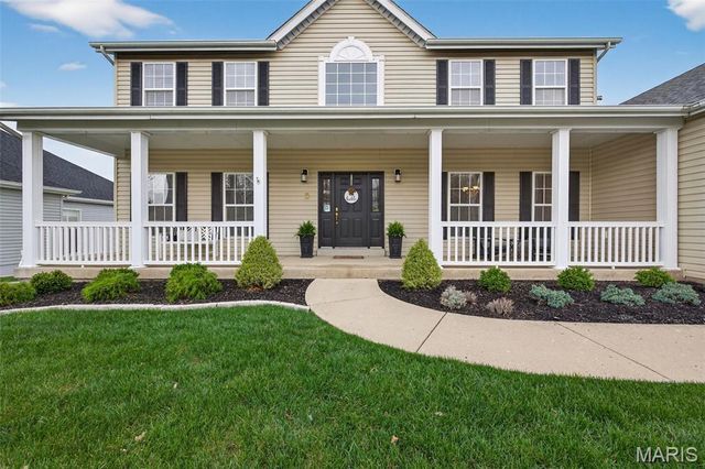 564 Oakwood Drive, Fenton, MO 63026