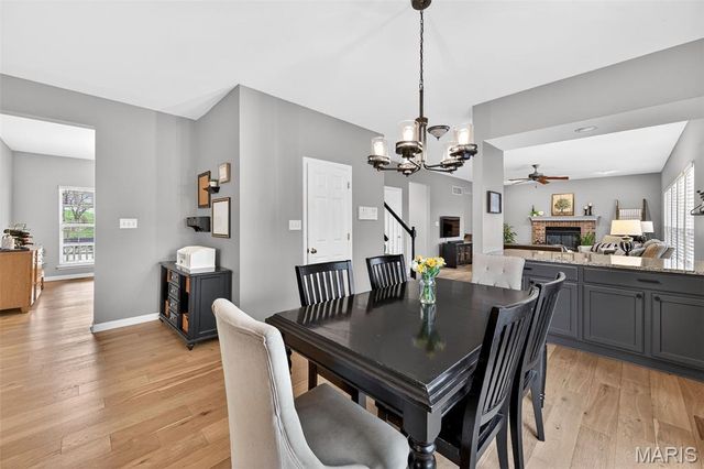 564 Oakwood Drive, Fenton, MO 63026