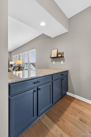 564 Oakwood Drive, Fenton, MO 63026