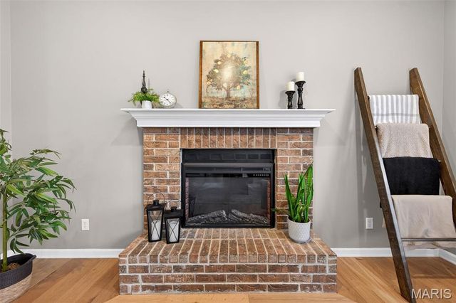 564 Oakwood Drive, Fenton, MO 63026