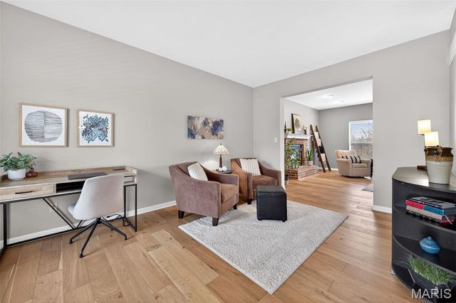 564 Oakwood Drive, Fenton, MO 63026