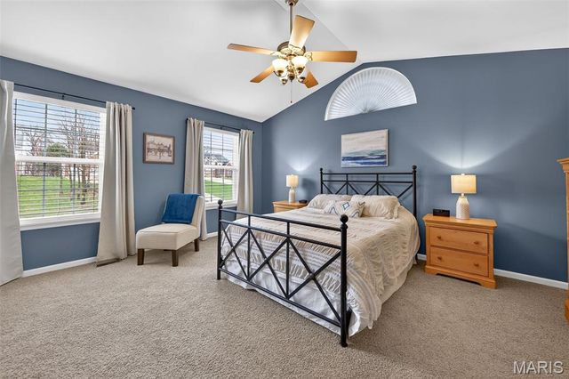 564 Oakwood Drive, Fenton, MO 63026