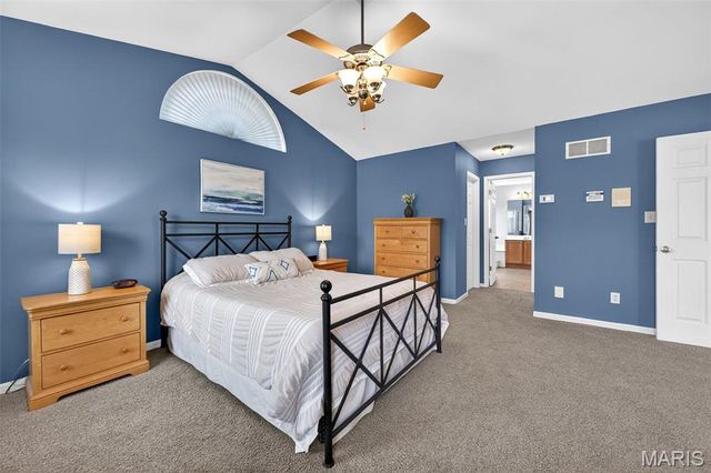 564 Oakwood Drive, Fenton, MO 63026