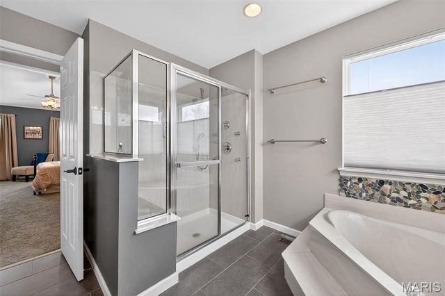 564 Oakwood Drive, Fenton, MO 63026