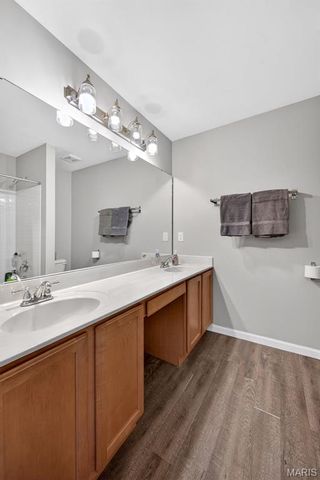 564 Oakwood Drive, Fenton, MO 63026