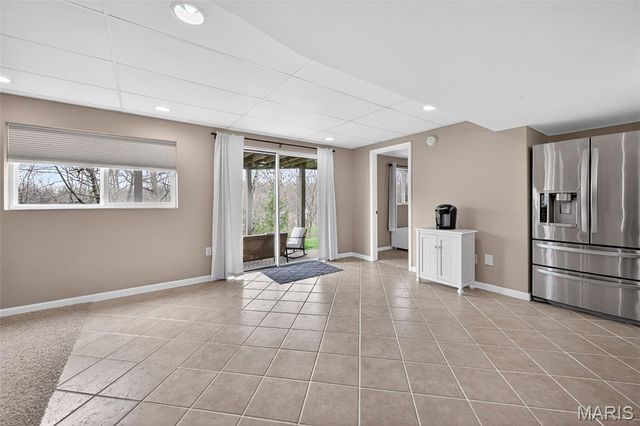 564 Oakwood Drive, Fenton, MO 63026