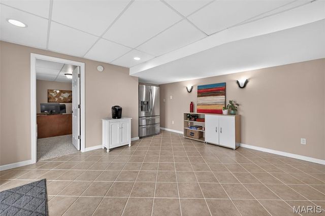 564 Oakwood Drive, Fenton, MO 63026