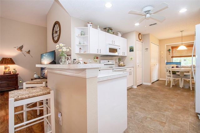 702 STAFFORDSHIRE LANE 22, Sun City Center, FL 33573