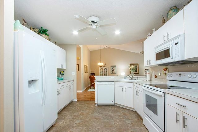 702 STAFFORDSHIRE LANE 22, Sun City Center, FL 33573